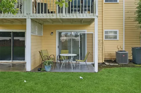 2442 Sweetwater Club Circle Kissimmee FL 34746