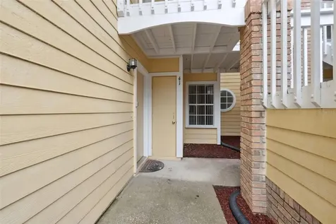 2442 Sweetwater Club Circle Kissimmee FL 34746
