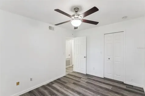 2442 Sweetwater Club Circle Kissimmee FL 34746