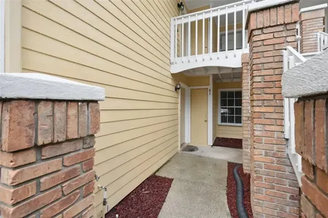 2442 Sweetwater Club Circle Kissimmee FL 34746