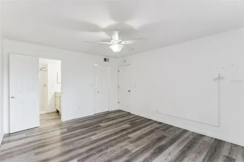 2442 Sweetwater Club Circle Kissimmee FL 34746