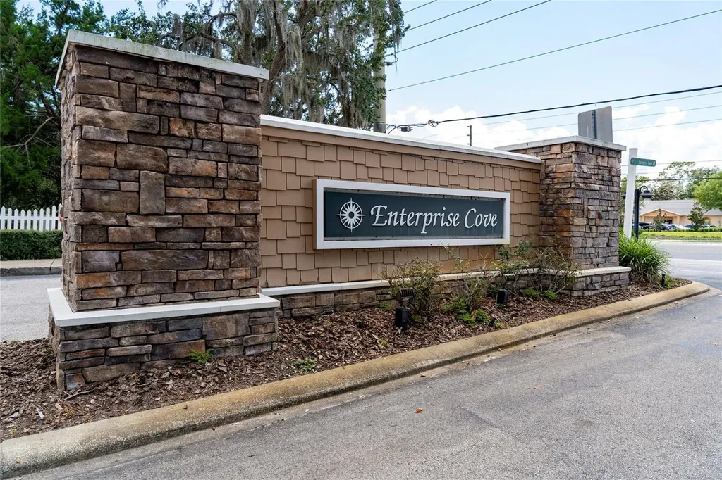 930 Moonlight Cove Road Orange City FL 32763