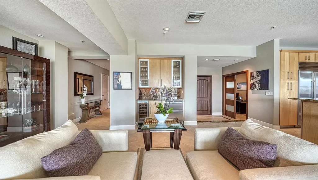 650 Golden Gate Point Sarasota FL 34236