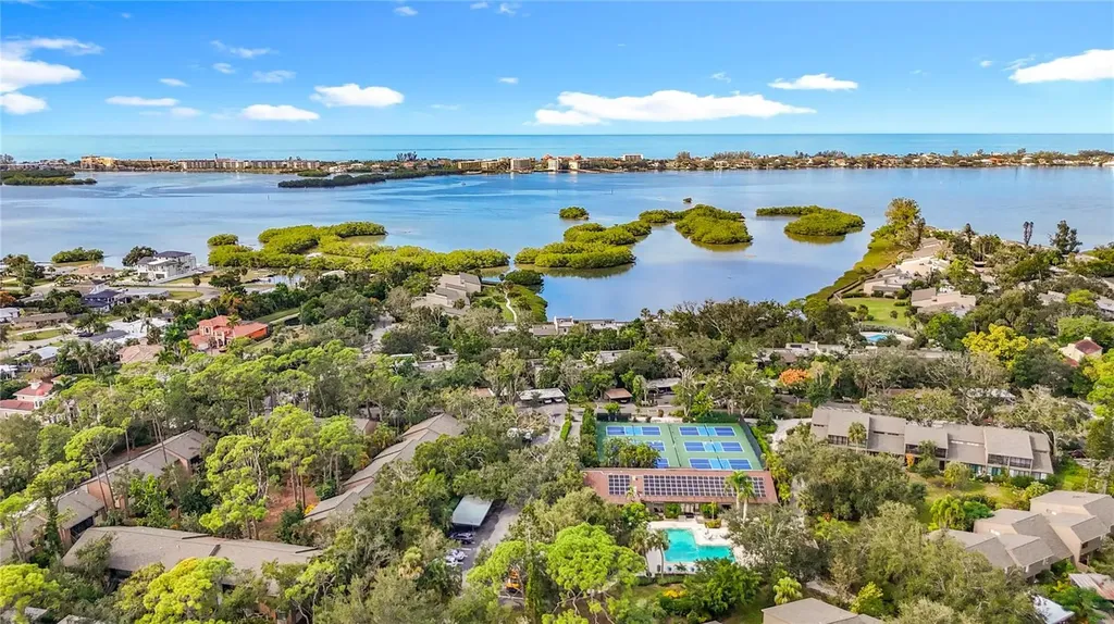 1623 Pelican Cove Road Sarasota FL 34231