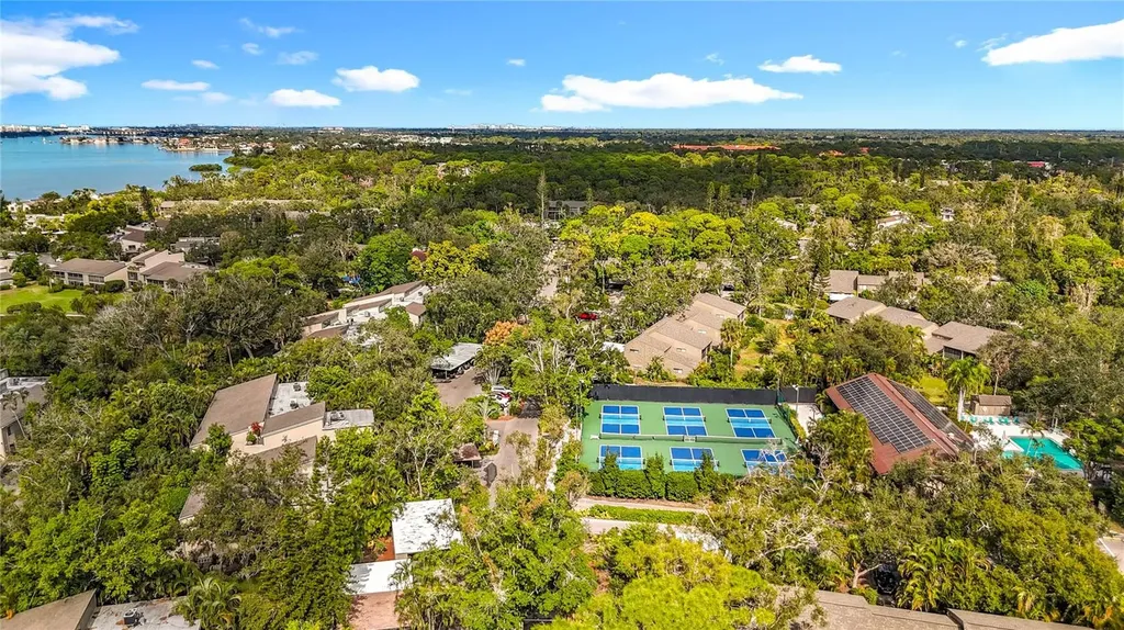 1623 Pelican Cove Road Sarasota FL 34231