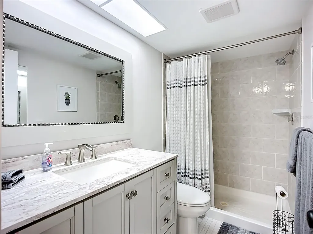 1623 Pelican Cove Road Sarasota FL 34231