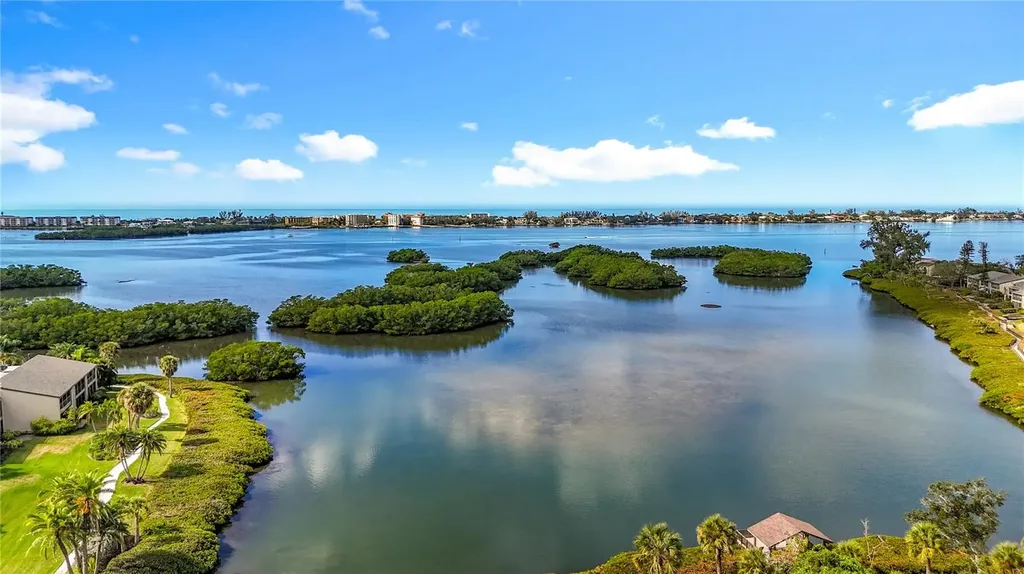 1623 Pelican Cove Road Sarasota FL 34231