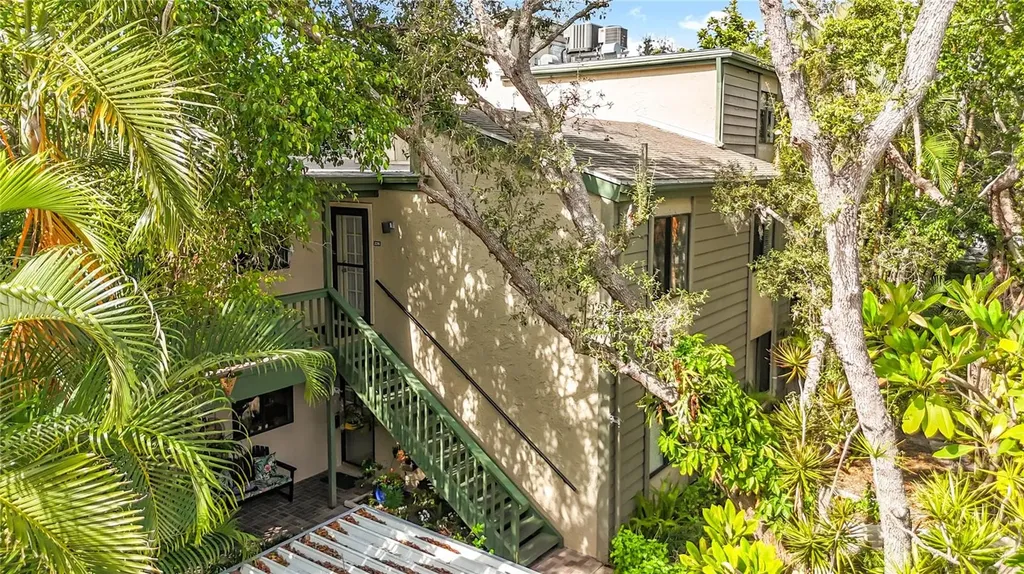 1623 Pelican Cove Road Sarasota FL 34231