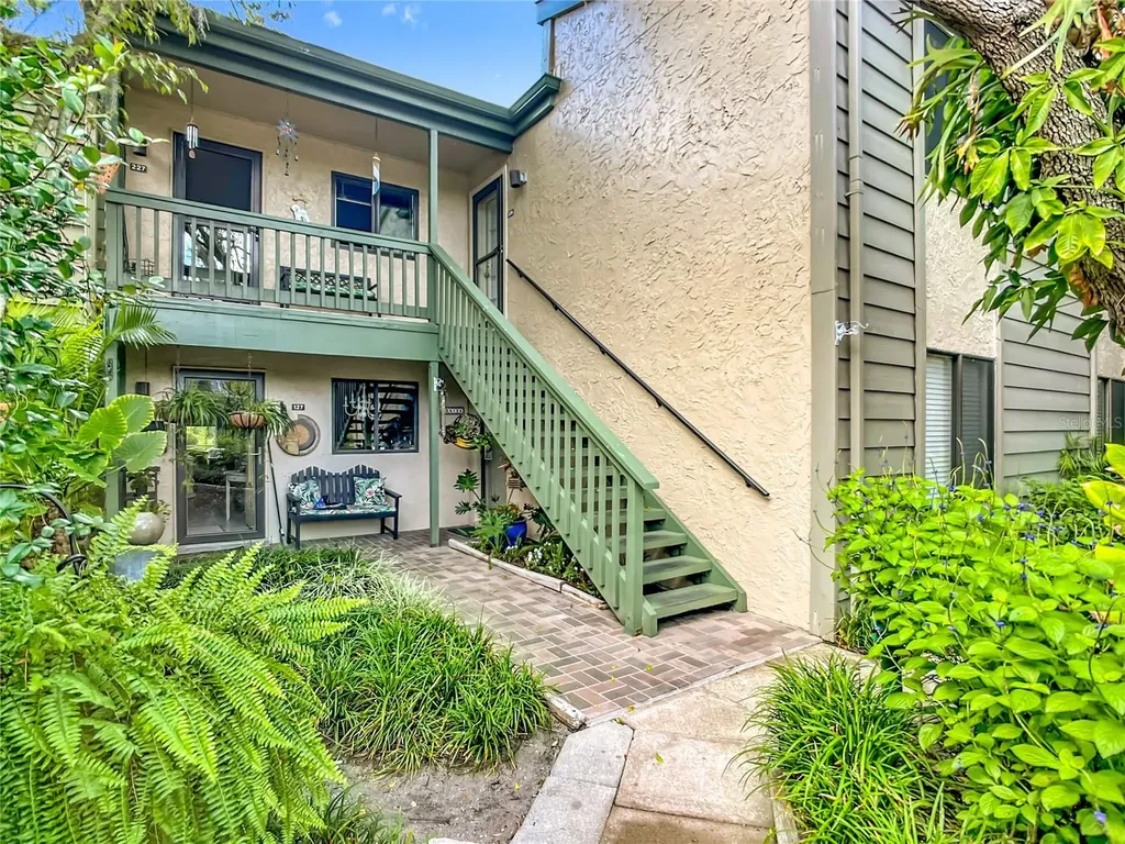 1623 Pelican Cove Road Sarasota FL 34231
