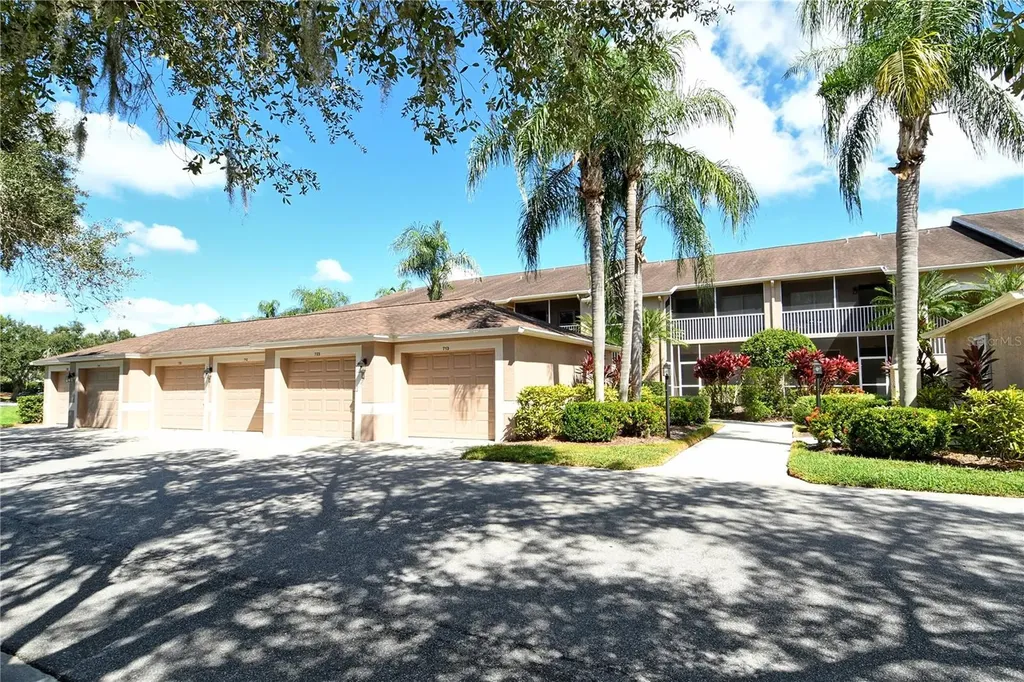 5271 Mahogany Run Avenue Sarasota FL 34241