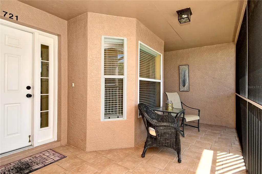 5271 Mahogany Run Avenue Sarasota FL 34241