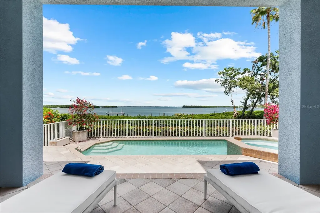 757 Hideaway Bay Drive Longboat Key FL 34228