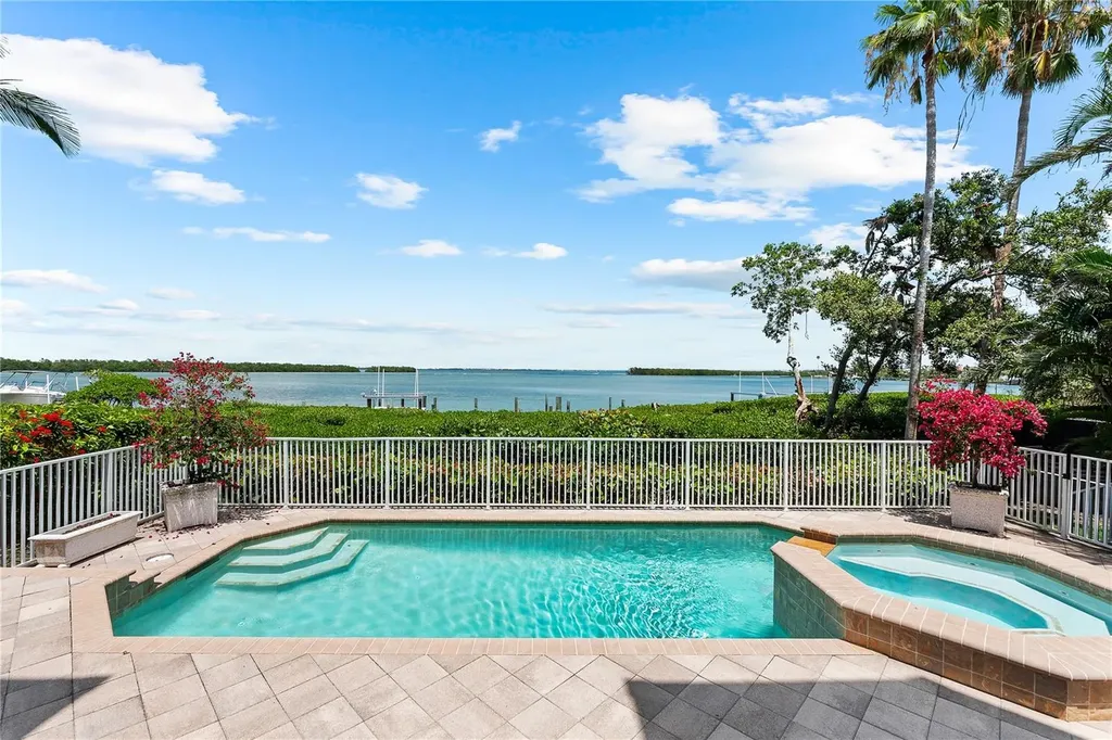 757 Hideaway Bay Drive Longboat Key FL 34228