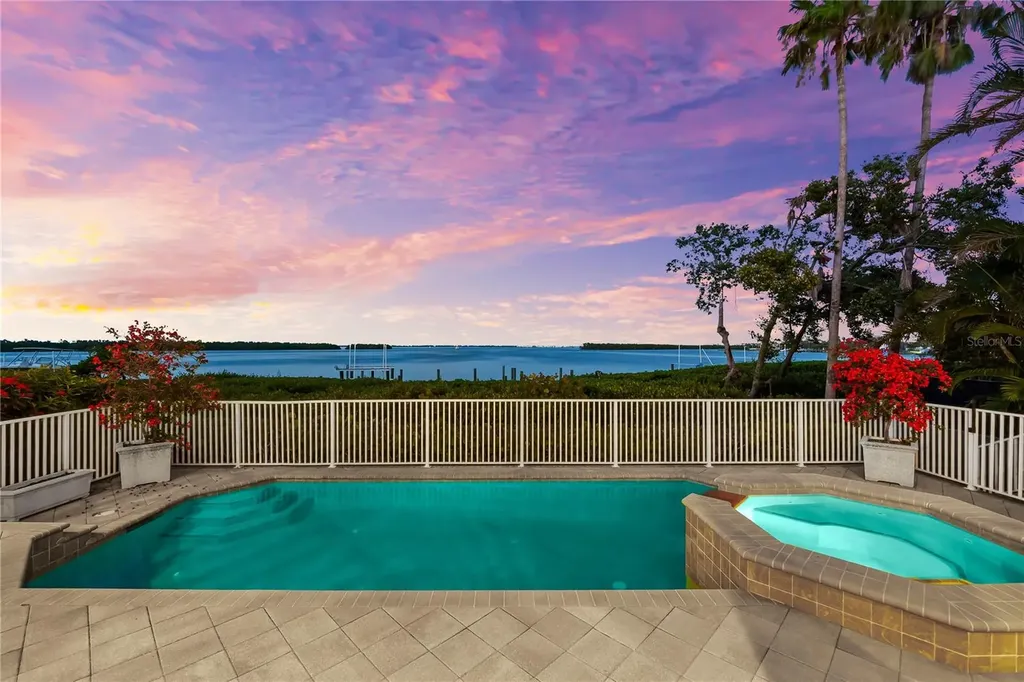 757 Hideaway Bay Drive Longboat Key FL 34228