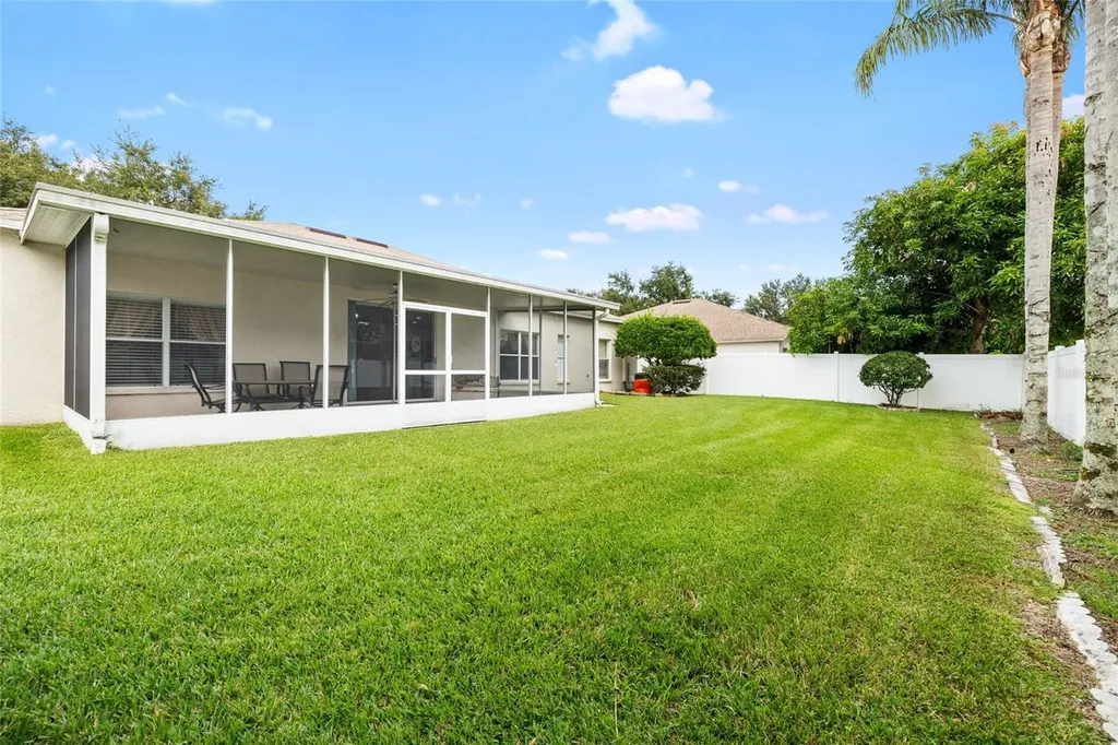 2763 Valencia Grove Drive Valrico FL 33596