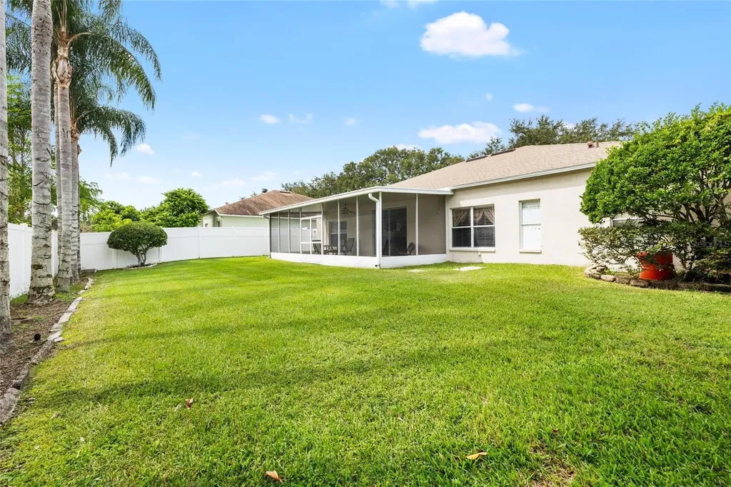 2763 Valencia Grove Drive Valrico FL 33596