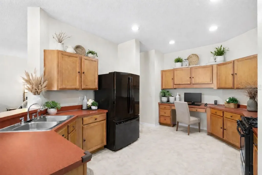 2763 Valencia Grove Drive Valrico FL 33596
