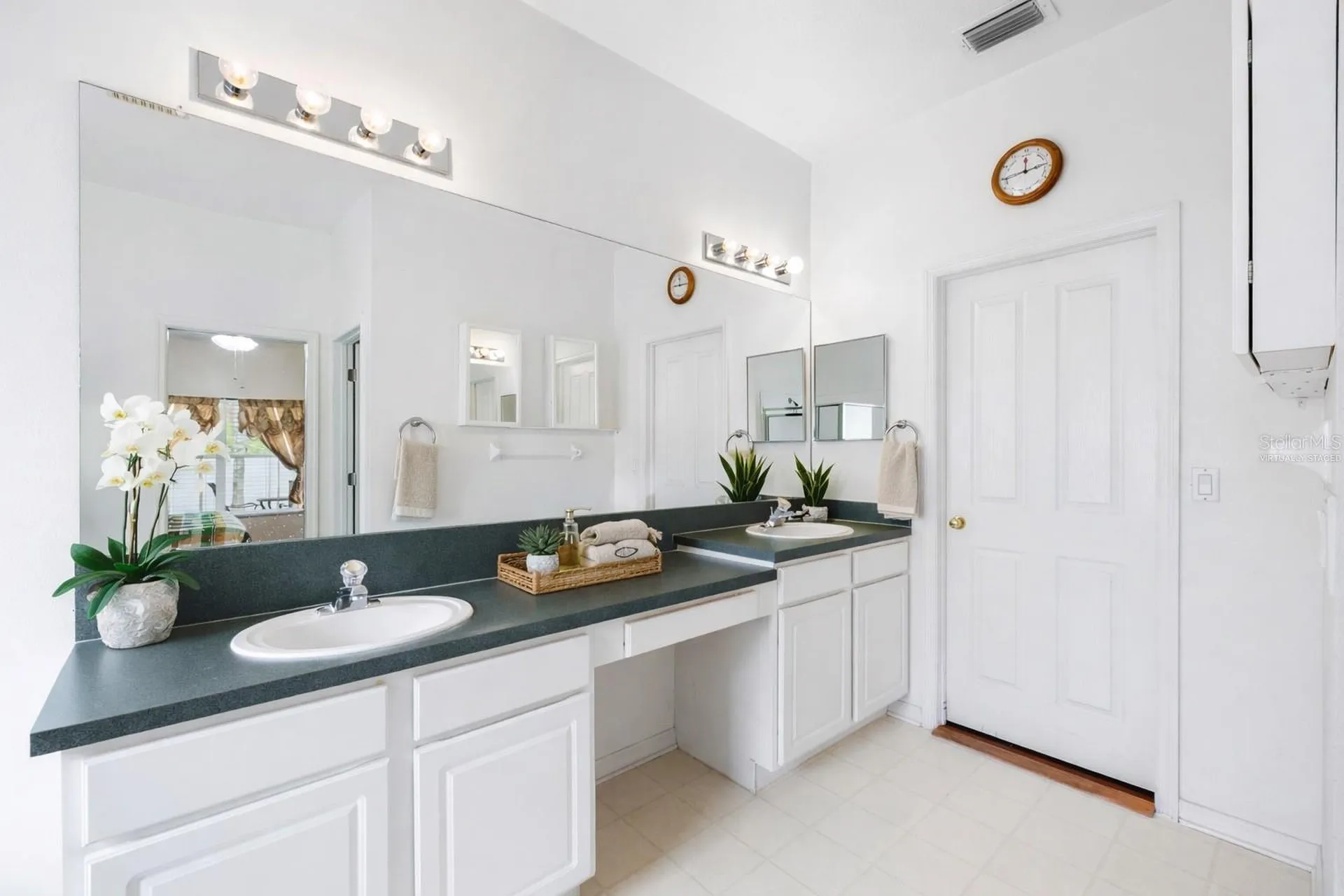 2763 Valencia Grove Drive Valrico FL 33596
