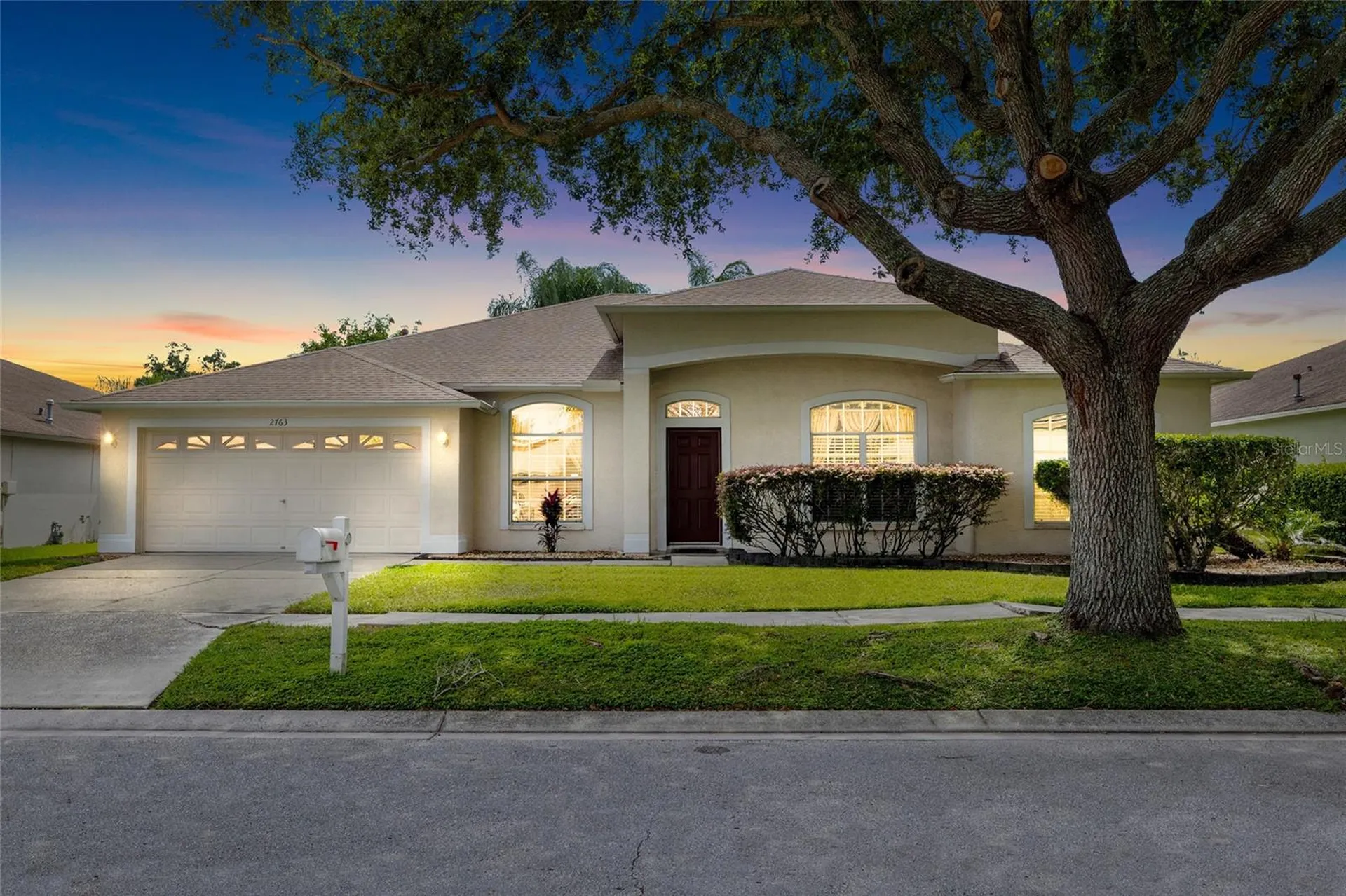 2763 Valencia Grove Drive Valrico FL 33596