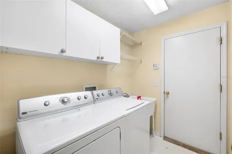 2763 Valencia Grove Drive Valrico FL 33596