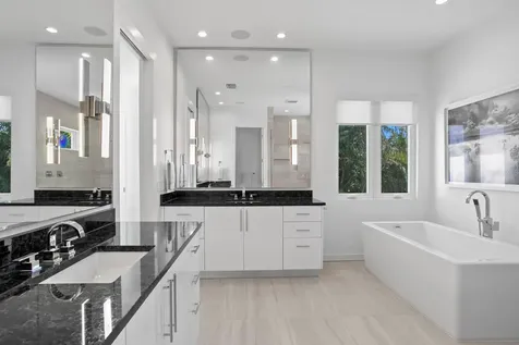 720 16th Avenue NE St Petersburg FL 33704