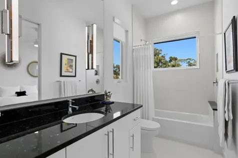 720 16th Avenue NE St Petersburg FL 33704