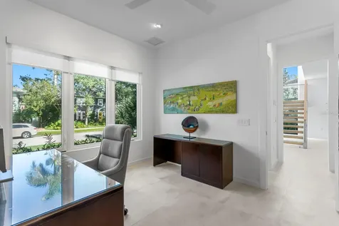720 16th Avenue NE St Petersburg FL 33704