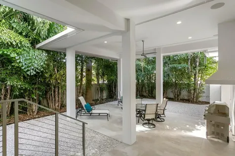 720 16th Avenue NE St Petersburg FL 33704