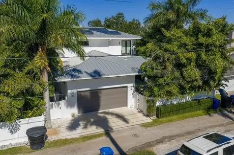 720 16th Avenue NE St Petersburg FL 33704