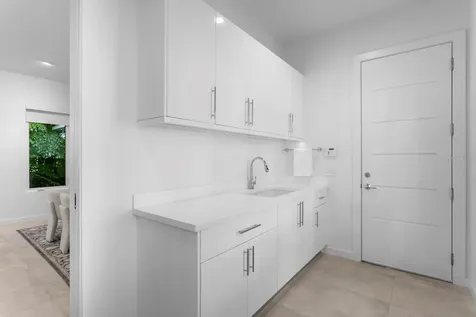 720 16th Avenue NE St Petersburg FL 33704