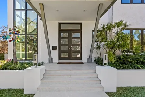 720 16th Avenue NE St Petersburg FL 33704