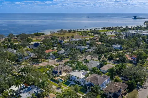 720 16th Avenue NE St Petersburg FL 33704