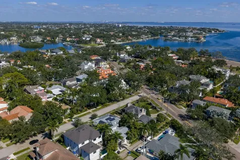 720 16th Avenue NE St Petersburg FL 33704