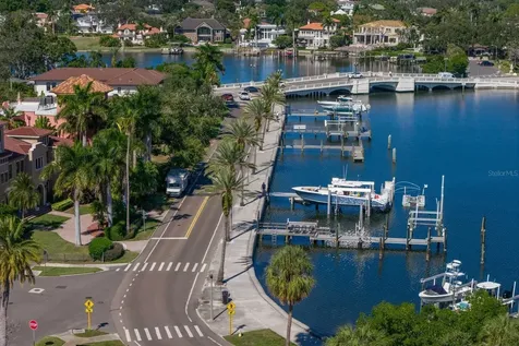 720 16th Avenue NE St Petersburg FL 33704