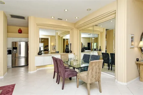 4611 Samoset Drive Sarasota FL 34241