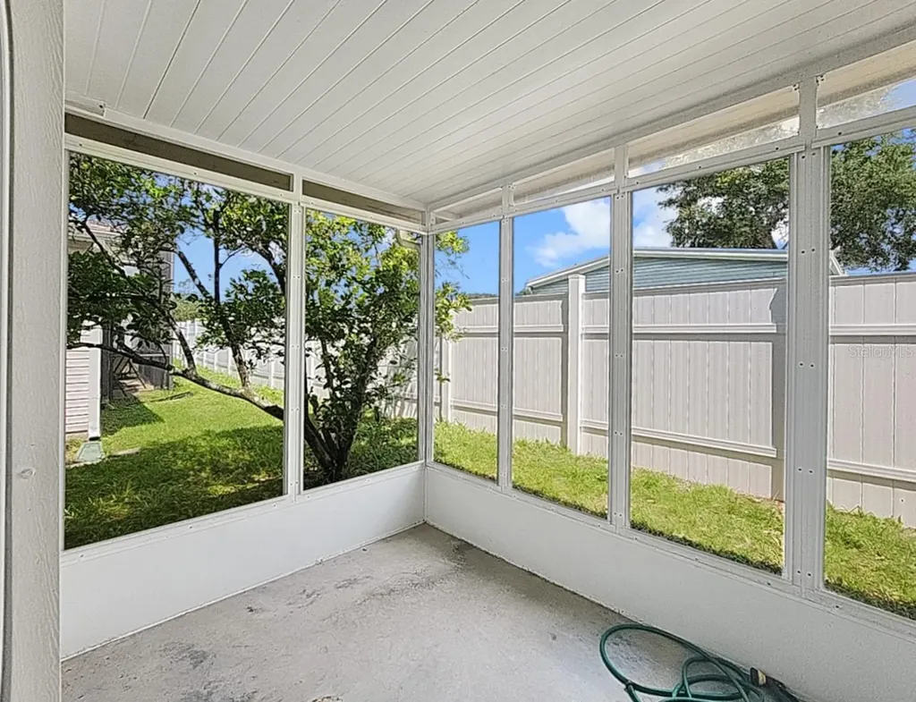 615 NE Cottage Park Lane Leesburg FL 34748