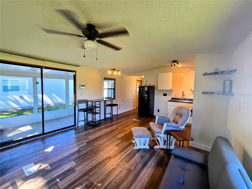 615 NE Cottage Park Lane Leesburg FL 34748