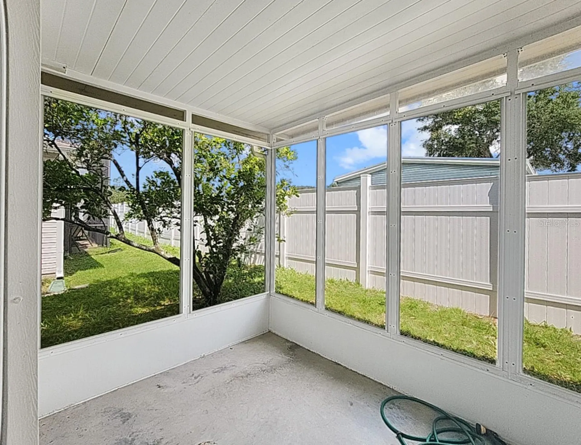 615 NE Cottage Park Lane Leesburg FL 34748