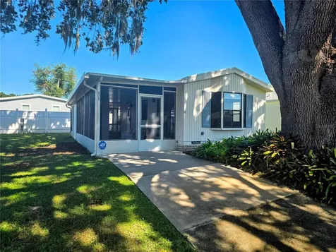 615 NE Cottage Park Lane Leesburg FL 34748