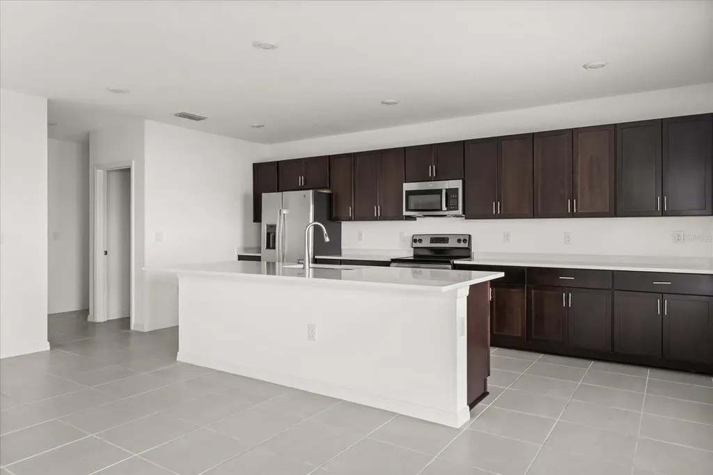 1138 Calico Pointe Circle Groveland FL 34736