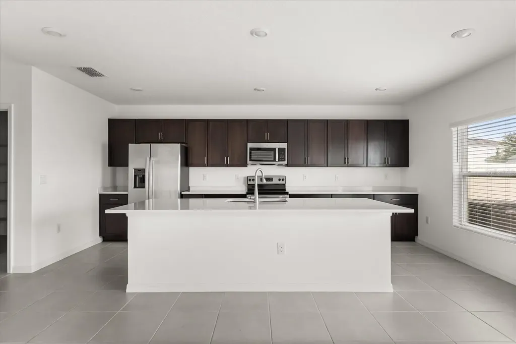 1138 Calico Pointe Circle Groveland FL 34736