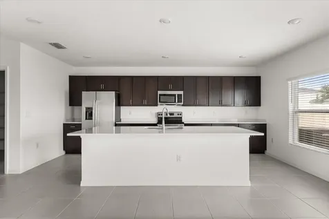 1138 Calico Pointe Circle Groveland FL 34736