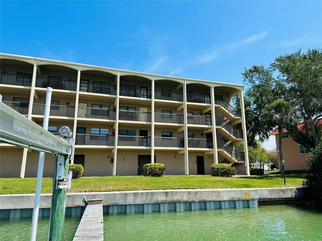 12500 Capri Circle N Treasure Island FL 33706