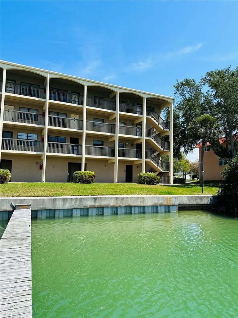 12500 Capri Circle N Treasure Island FL 33706