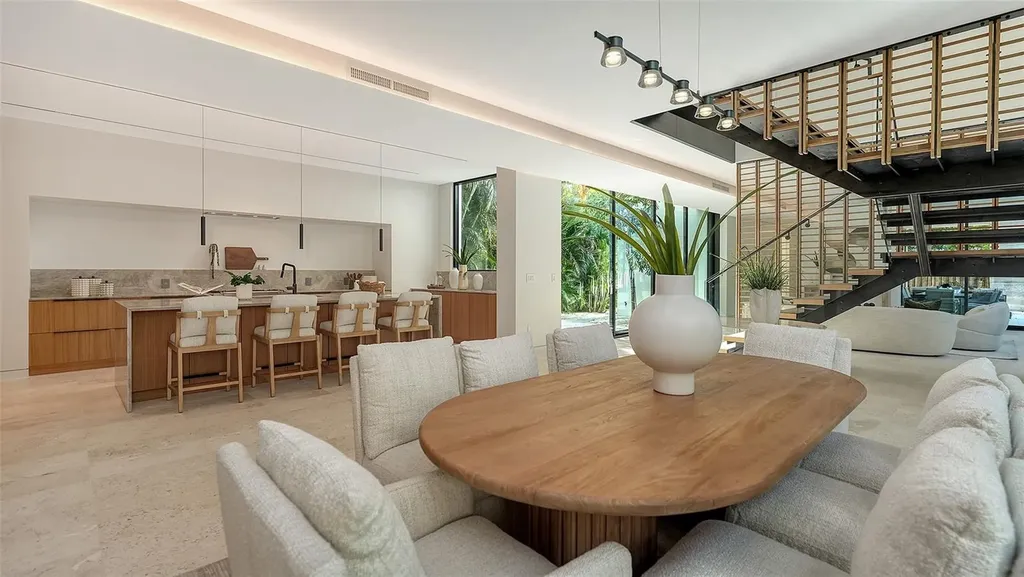 1642 Bahia Vista Street Sarasota FL 34239