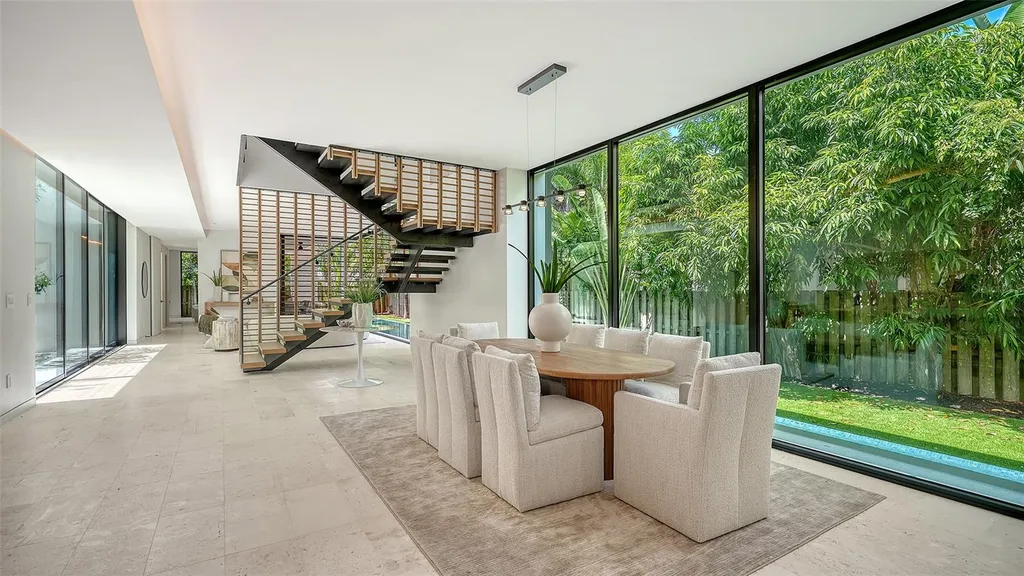 1642 Bahia Vista Street Sarasota FL 34239