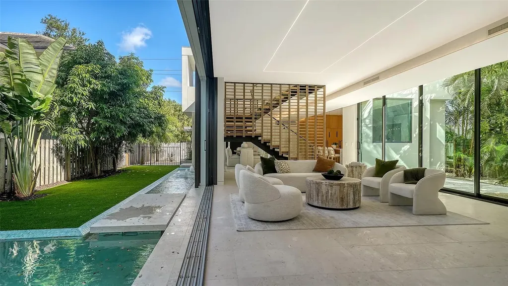 1642 Bahia Vista Street Sarasota FL 34239