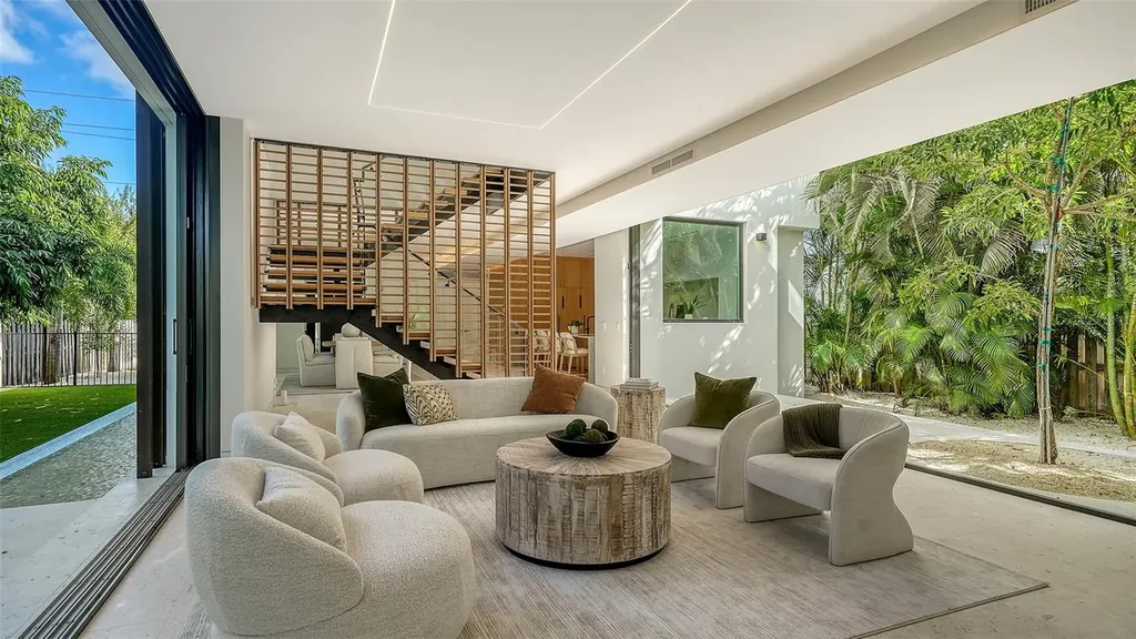 1642 Bahia Vista Street Sarasota FL 34239