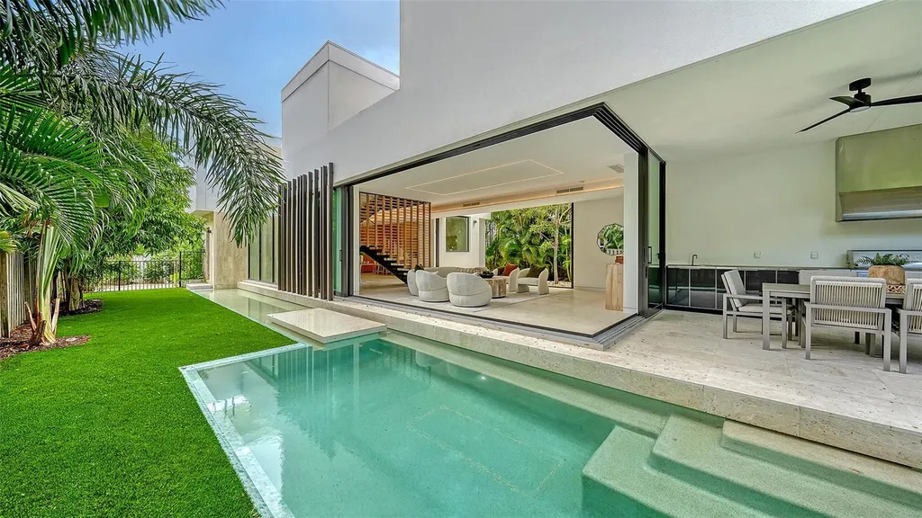 1642 Bahia Vista Street Sarasota FL 34239