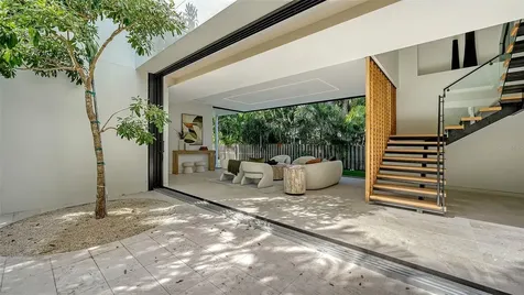 1642 Bahia Vista Street Sarasota FL 34239